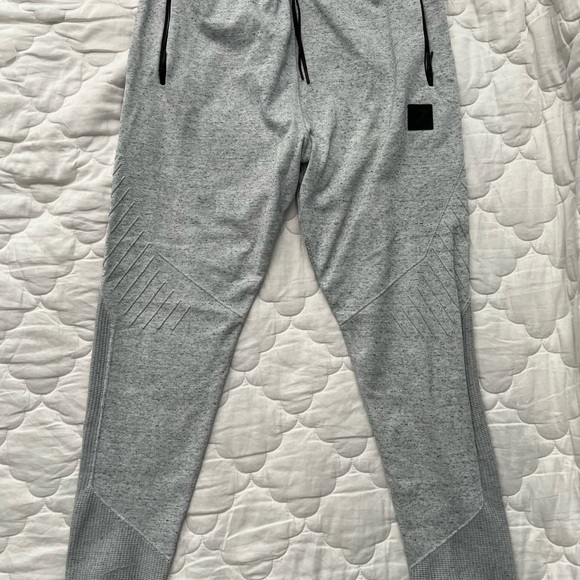 Gymshark Gray Quilted Sweatpants - Picture 2 of 15